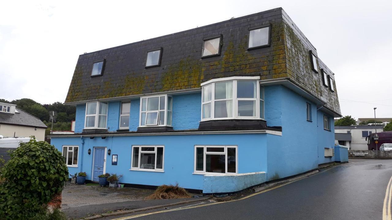 Blue Newquay Hostel